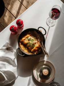 Lobster cannelloni with wine